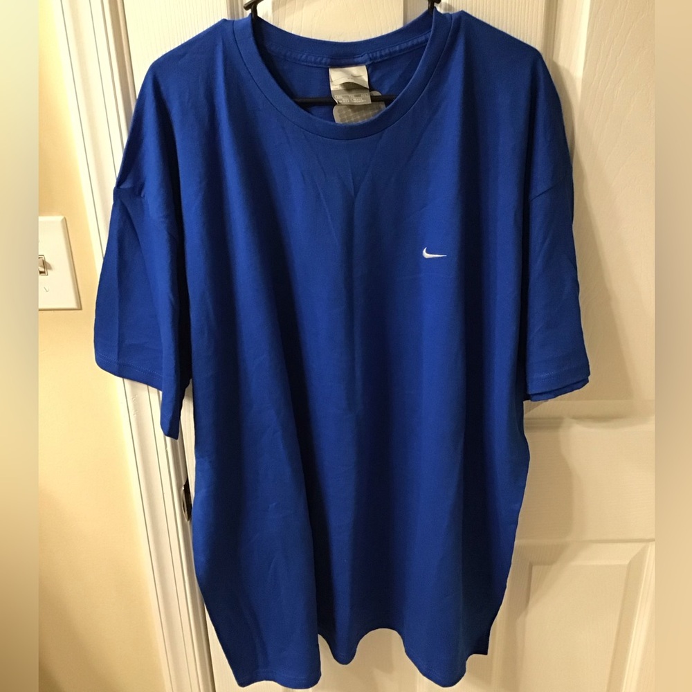 Vintage Y2K 2001 Nike Men's Royal Blue Tee XXL White Embroidered Swoosh